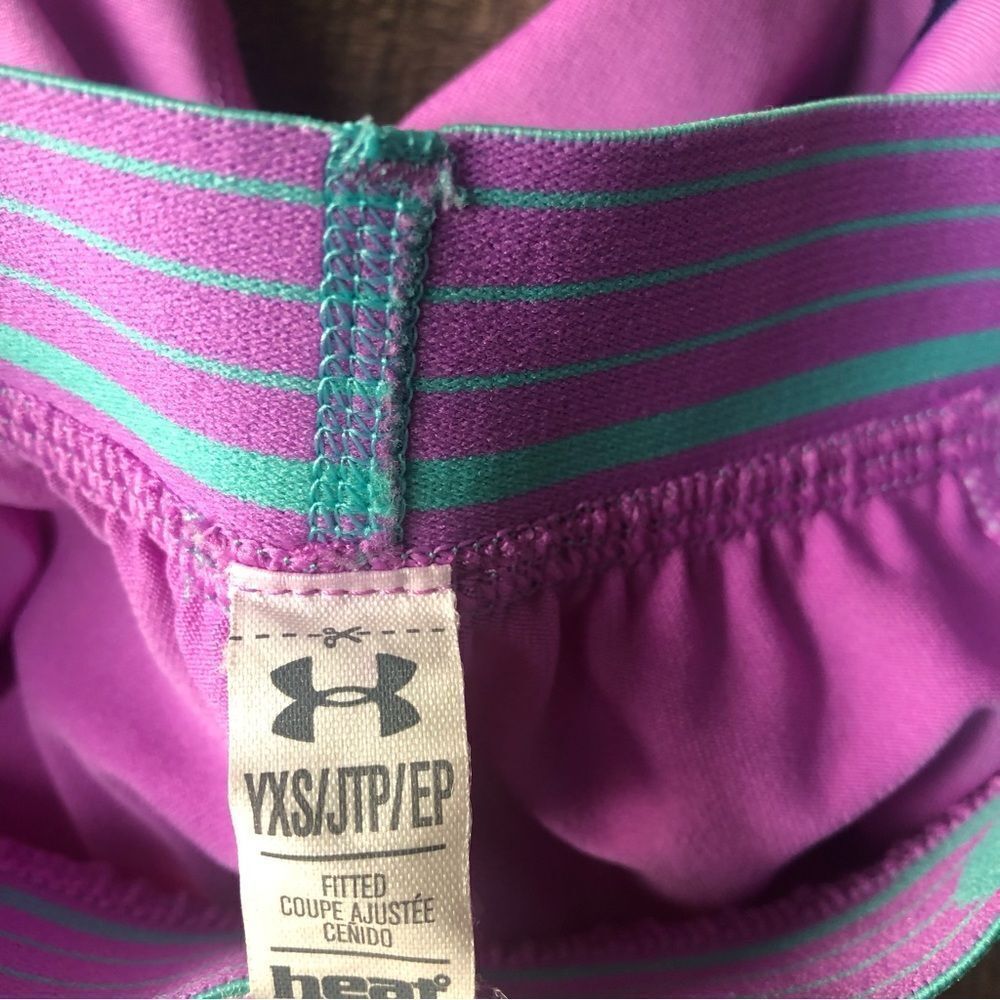Under Armour Compression Shorts - Picture 3 of 3